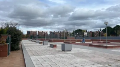 Chalet adosado en venta en Calle de Rosalía de Castro, Simancas de 456.000 €