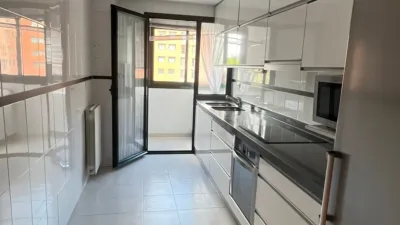 Apartment on Monasterio de Santa María de la Vid Street photo 8