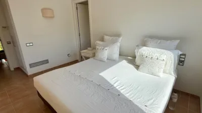 Apartment on Carrer de Josep Martinell i Bruguera photo 26
