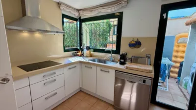 Apartment on Carrer de Josep Martinell i Bruguera photo 18