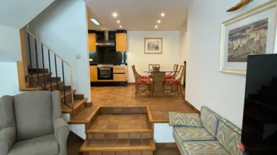 Terraced house in Carrer del Llevant photo 4