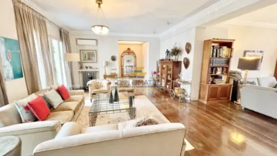 Piso en alquiler en Calle de Villanueva - Imagen 3