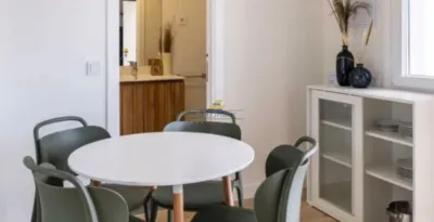 Apartamento en alquiler en Calle de Pinos Alta, cerca de Calle de Albendiego - Imagen 2