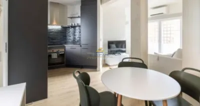 Apartamento en alquiler en Calle de Pinos Alta, cerca de Calle de Albendiego - Imagen 3