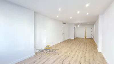 Piso en alquiler en Calle de Sor Angela de la Cruz - Imagen 4