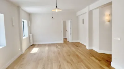 Piso en alquiler en Calle de la Infanta María Teresa - Imagen 2