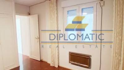 Apartment on Calle de Clara del Rey photo 12