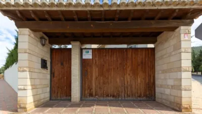 Chalet unifamiliar en venta en Calle Puntal, Padul de 350.000 €