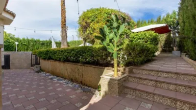 Chalet unifamiliar en venta en Calle Puntal, Padul de 350.000 €