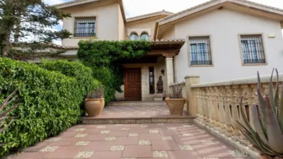 Chalet unifamiliar en venta en Calle Puntal, Padul de 350.000 €