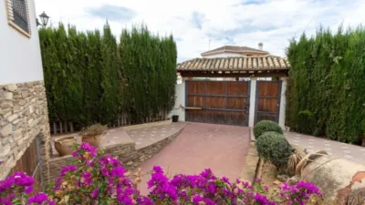 Chalet unifamiliar en venta en Calle Puntal, Padul de 350.000 €