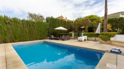 Chalet unifamiliar en venta en Calle Puntal, Padul de 350.000 €