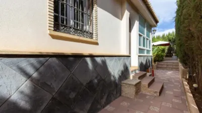 Chalet unifamiliar en venta en Calle Puntal, Padul de 350.000 €