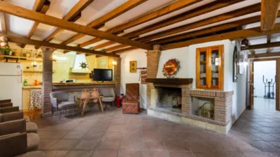 Chalet unifamiliar en venta en Calle Puntal, Padul de 350.000 €