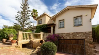 Chalet unifamiliar en venta en Calle Puntal, Padul de 350.000 €