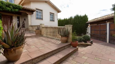 Chalet unifamiliar en venta en Calle Puntal, Padul de 350.000 €