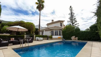 Chalet unifamiliar en venta en Calle Puntal, Padul de 350.000 €