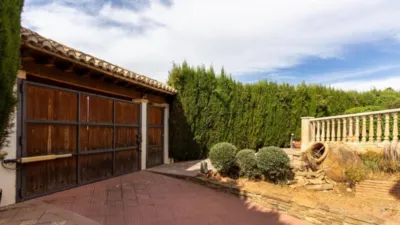 Chalet unifamiliar en venta en Calle Puntal, Padul de 350.000 €