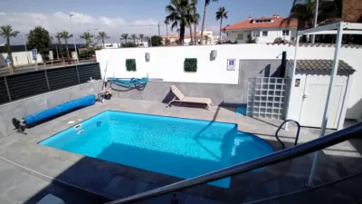 Chalet unifamiliar en venta en Calle de Andarax, 65, Urbanización de Roquetas-Las Marinas (Roquetas de Mar) de 750.000 €