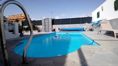 Chalet unifamiliar en venta en Calle de Andarax, 65, Urbanización de Roquetas-Las Marinas (Roquetas de Mar) de 750.000 €