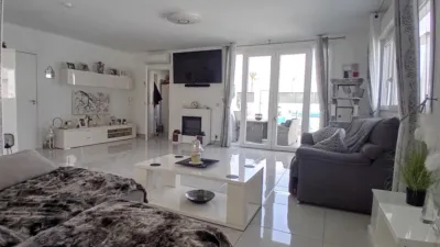 Chalet unifamiliar en venta en Calle de Andarax, 65, Urbanización de Roquetas-Las Marinas (Roquetas de Mar) de 750.000 €
