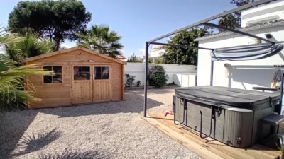 Chalet unifamiliar en venta en Calle de Andarax, 65, Urbanización de Roquetas-Las Marinas (Roquetas de Mar) de 750.000 €