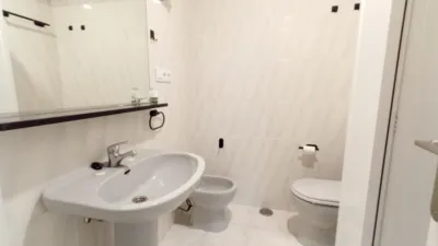 Piso en alquiler en Calle Mastin, Centro-Doña Mercedes (Distrito Zona Centro. Dos Hermanas) de 670 €<span>/mes</span>