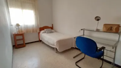 Piso en alquiler en Calle Mastin, Centro-Doña Mercedes (Distrito Zona Centro. Dos Hermanas) de 670 €<span>/mes</span>