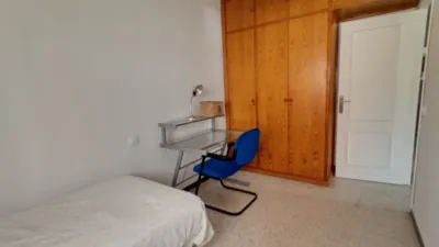Piso en alquiler en Calle Mastin, Centro-Doña Mercedes (Distrito Zona Centro. Dos Hermanas) de 670 €<span>/mes</span>