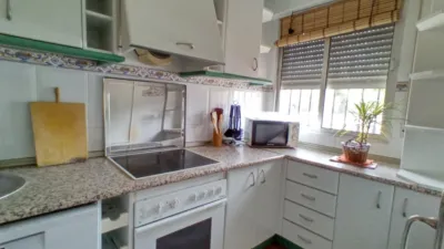 Piso en alquiler en Calle Mastin, Centro-Doña Mercedes (Distrito Zona Centro. Dos Hermanas) de 670 €<span>/mes</span>