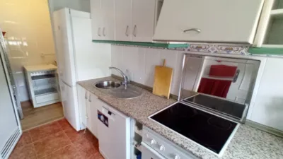 Piso en alquiler en Calle Mastin, Centro-Doña Mercedes (Distrito Zona Centro. Dos Hermanas) de 670 €<span>/mes</span>