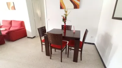 Piso en alquiler en Calle Mastin, Centro-Doña Mercedes (Distrito Zona Centro. Dos Hermanas) de 670 €<span>/mes</span>