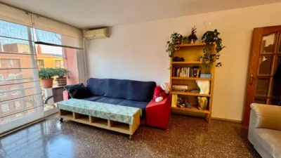 Piso en venta en Carrer de la Foneria, cerca de Carrer de la Mecànica, La Marina del Port-Parc de Montjuïc (Distrito Sants-Montjuïc. Barcelona Capital) de 375.000 €