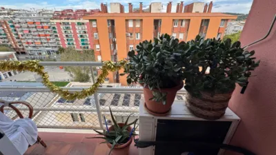 Piso en venta en Carrer de la Foneria, cerca de Carrer de la Mecànica, La Marina del Port-Parc de Montjuïc (Distrito Sants-Montjuïc. Barcelona Capital) de 375.000 €