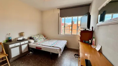 Piso en venta en Carrer de la Foneria, cerca de Carrer de la Mecànica, La Marina del Port-Parc de Montjuïc (Distrito Sants-Montjuïc. Barcelona Capital) de 375.000 €