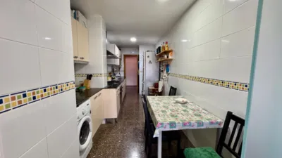 Piso en venta en Carrer de la Foneria, cerca de Carrer de la Mecànica, La Marina del Port-Parc de Montjuïc (Distrito Sants-Montjuïc. Barcelona Capital) de 375.000 €