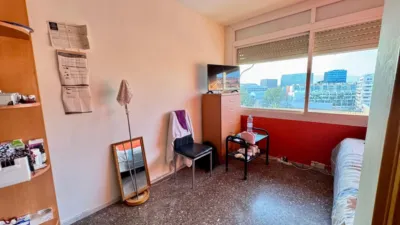 Piso en venta en Carrer de la Foneria, cerca de Carrer de la Mecànica, La Marina del Port-Parc de Montjuïc (Distrito Sants-Montjuïc. Barcelona Capital) de 375.000 €