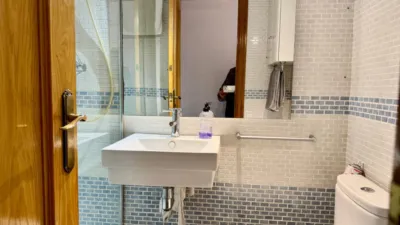 Piso en venta en Carrer de la Foneria, cerca de Carrer de la Mecànica, La Marina del Port-Parc de Montjuïc (Distrito Sants-Montjuïc. Barcelona Capital) de 375.000 €