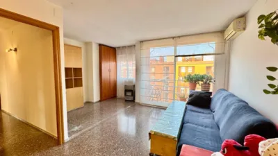 Piso en venta en Carrer de la Foneria, cerca de Carrer de la Mecànica, La Marina del Port-Parc de Montjuïc (Distrito Sants-Montjuïc. Barcelona Capital) de 375.000 €