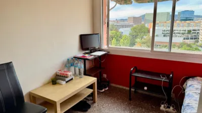 Piso en venta en Carrer de la Foneria, cerca de Carrer de la Mecànica, La Marina del Port-Parc de Montjuïc (Distrito Sants-Montjuïc. Barcelona Capital) de 375.000 €