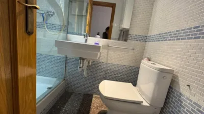 Piso en venta en Carrer de la Foneria, cerca de Carrer de la Mecànica, La Marina del Port-Parc de Montjuïc (Distrito Sants-Montjuïc. Barcelona Capital) de 375.000 €