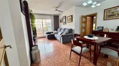 Piso en venta en Carrer de la Mare de Déu de Port, cerca de Carrer de l' Aviador Ruiz de Alda, La Marina del Port-Parc de Montjuïc (Distrito Sants-Montjuïc. Barcelona Capital) de 390.000 €