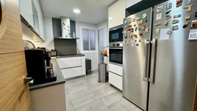 Piso en venta en Carrer de la Mare de Déu de Port, cerca de Carrer de l' Aviador Ruiz de Alda, La Marina del Port-Parc de Montjuïc (Distrito Sants-Montjuïc. Barcelona Capital) de 390.000 €