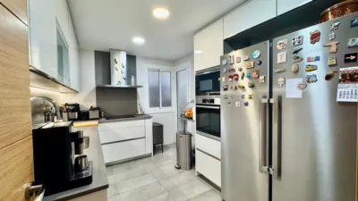 Piso en venta en Carrer de la Mare de Déu de Port, cerca de Carrer de l' Aviador Ruiz de Alda, La Marina del Port-Parc de Montjuïc (Distrito Sants-Montjuïc. Barcelona Capital) de 390.000 €