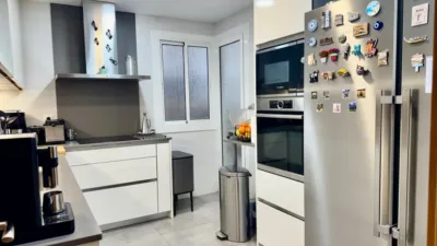 Piso en venta en Carrer de la Mare de Déu de Port, cerca de Carrer de l' Aviador Ruiz de Alda, La Marina del Port-Parc de Montjuïc (Distrito Sants-Montjuïc. Barcelona Capital) de 390.000 €