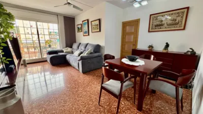 Piso en venta en Carrer de la Mare de Déu de Port, cerca de Carrer de l' Aviador Ruiz de Alda, La Marina del Port-Parc de Montjuïc (Distrito Sants-Montjuïc. Barcelona Capital) de 390.000 €