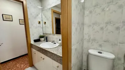 Piso en venta en Carrer de la Mare de Déu de Port, cerca de Carrer de l' Aviador Ruiz de Alda, La Marina del Port-Parc de Montjuïc (Distrito Sants-Montjuïc. Barcelona Capital) de 390.000 €