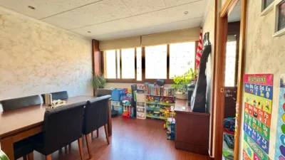 Piso en venta en Carrer de la Mare de Déu de Port, cerca de Carrer de l' Aviador Ruiz de Alda, La Marina del Port-Parc de Montjuïc (Distrito Sants-Montjuïc. Barcelona Capital) de 269.000 €