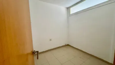 Piso en venta en Carrer de Sagunt, cerca de Carrer dels Jocs Florals, Sants (Distrito Sants-Montjuïc. Barcelona Capital) de 299.000 €