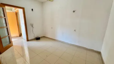 Piso en venta en Carrer de Sagunt, cerca de Carrer dels Jocs Florals, Sants (Distrito Sants-Montjuïc. Barcelona Capital) de 299.000 €